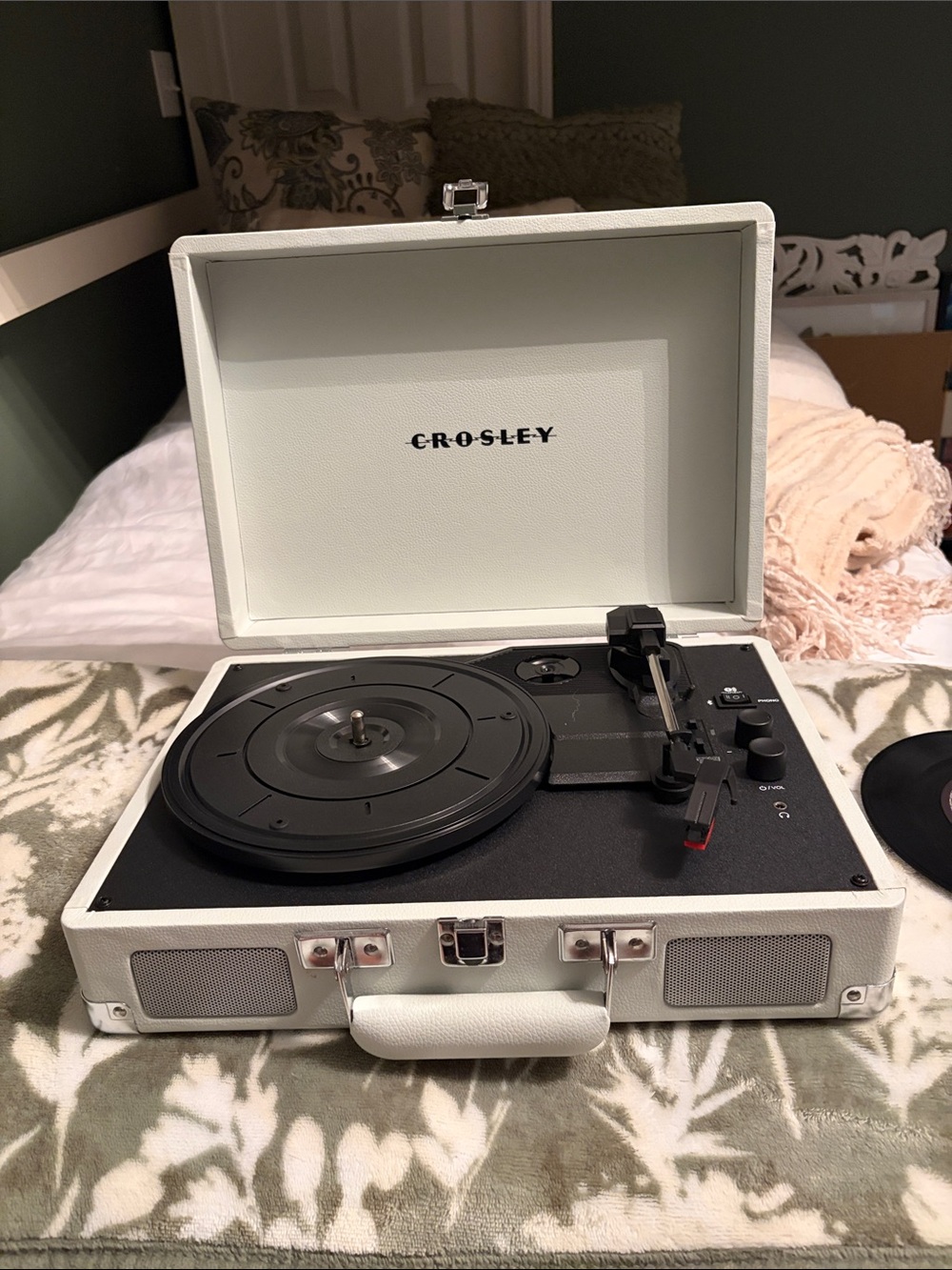 Crosley White Portable Suitcase Turntable with Built-In Speakers
